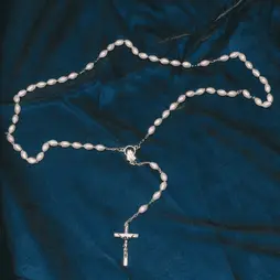Rosario con dettagli in argento
