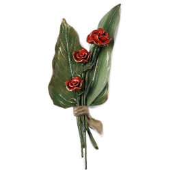 Evergreen flowers rose arrangement